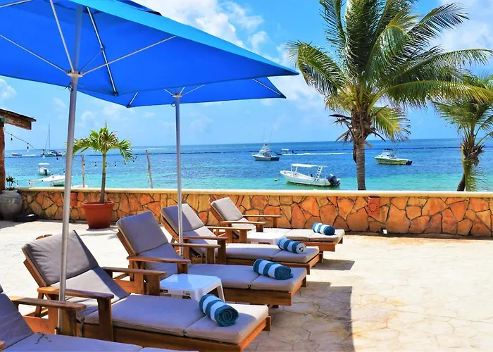 Hacienda Morelos Beachfront 3*
