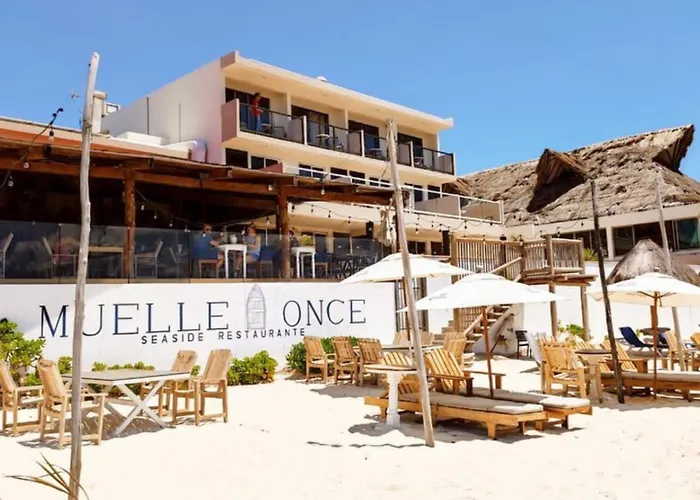 Hacienda Morelos Beachfront Hotel 3*
