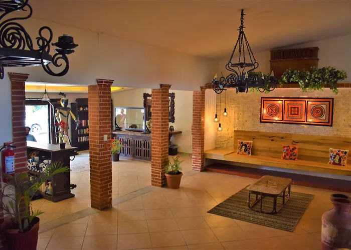 Hacienda Morelos Beachfront Hotel 3*