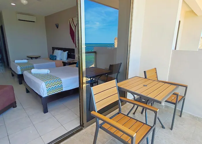 Hotel Hacienda Morelos Beachfront Puerto Morelos