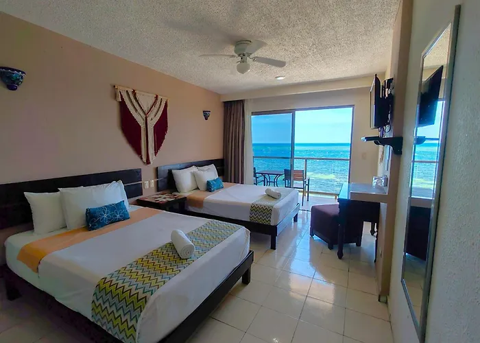 Hotel Hacienda Morelos Beachfront