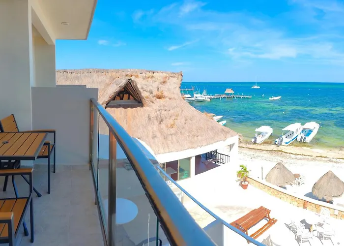 Hacienda Morelos Beachfront Hotel 3*