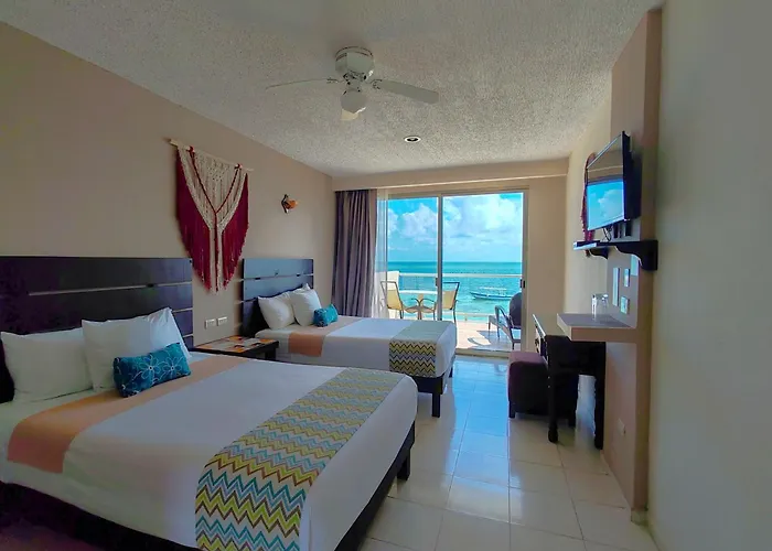 Hotel Hacienda Morelos Beachfront 3*