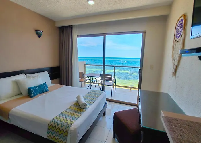 Hacienda Morelos Beachfront Hotel Puerto Morelos
