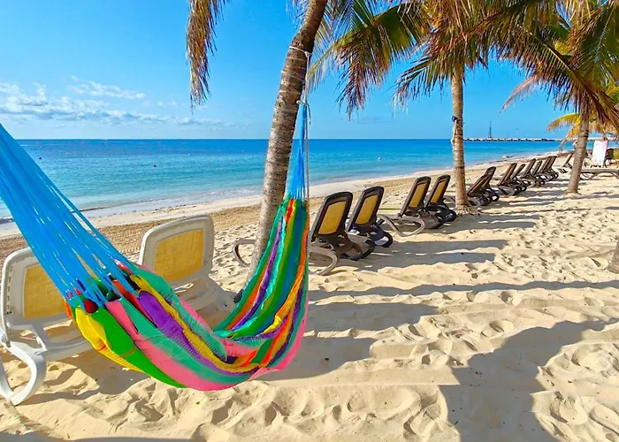 Hacienda Morelos Beachfront Hotel 3*