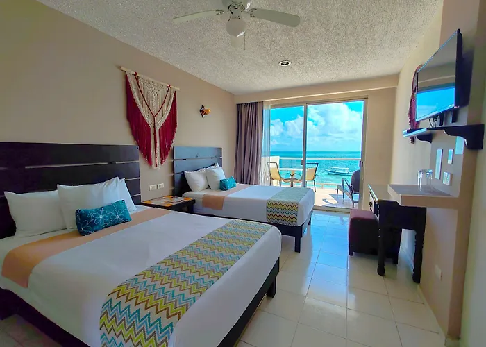 Hotel Hacienda Morelos Beachfront 3*